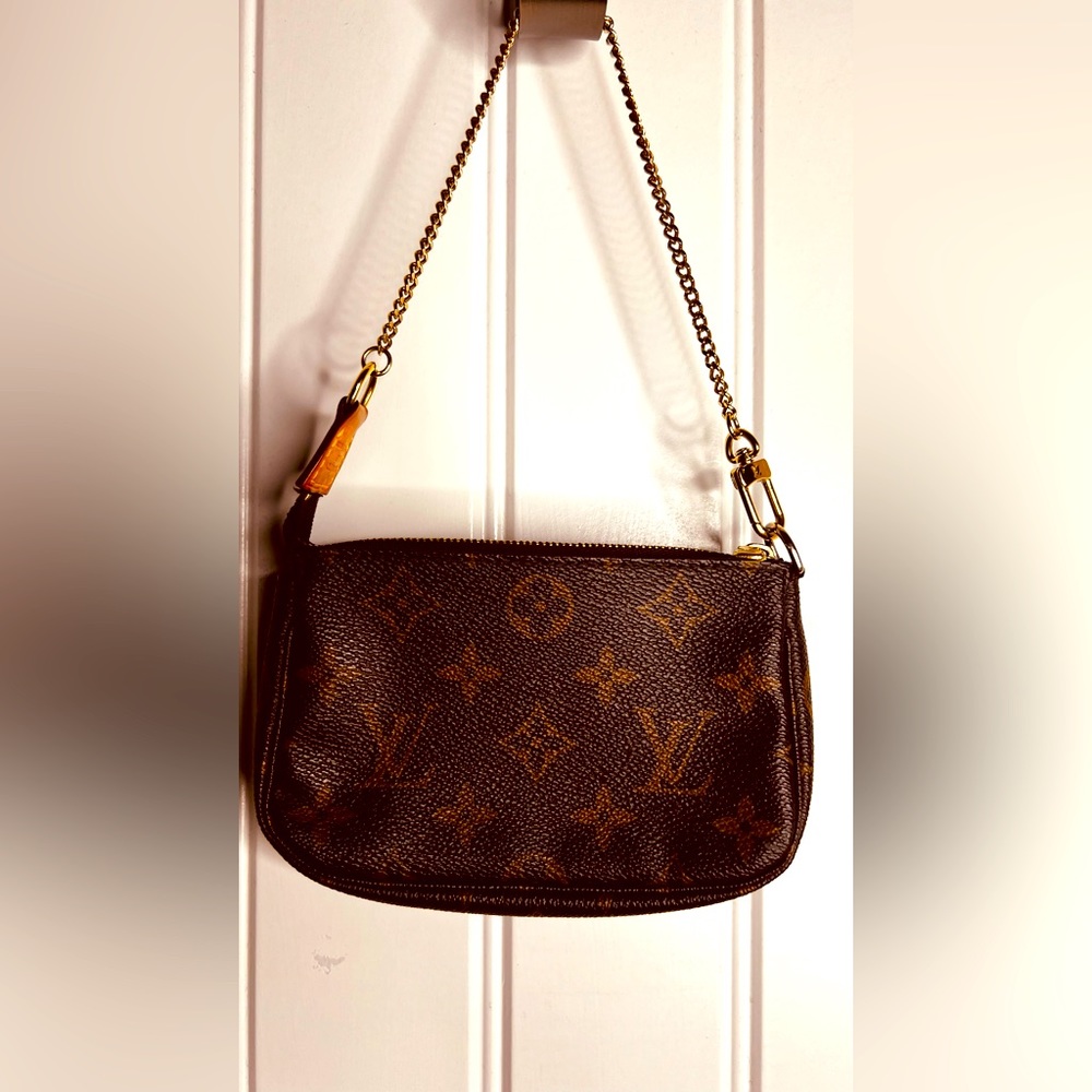 🔥fire sale🔥Authentic✨ LV✨Mini Pochette Accessoires Monogram canvas
